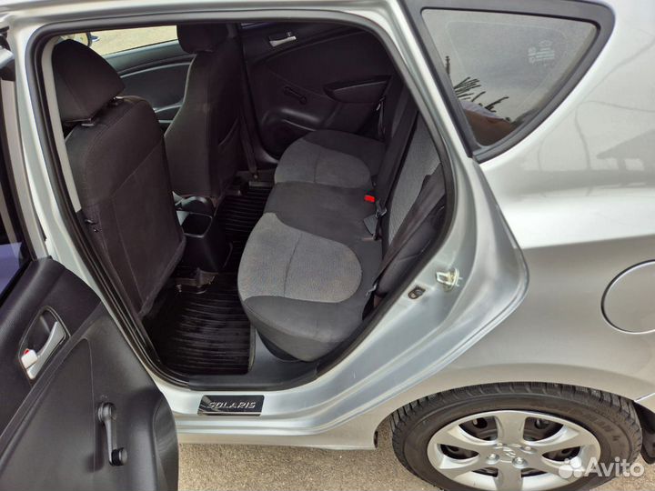 Hyundai Solaris 1.4 AT, 2012, 74 000 км