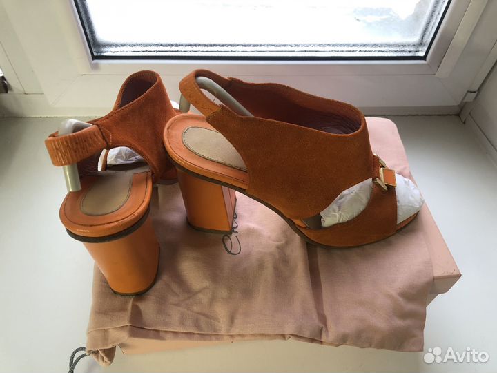Туфли женские (босоножки)