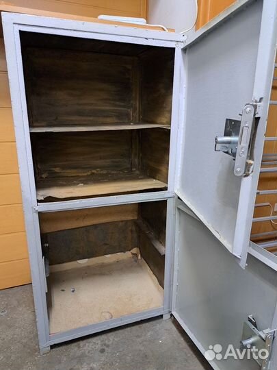 Шкаф металлический сейф