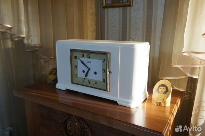 Часы настольные очз Янтарь № 226 (из первых)