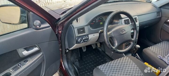 LADA Priora 1.6 МТ, 2011, 307 111 км
