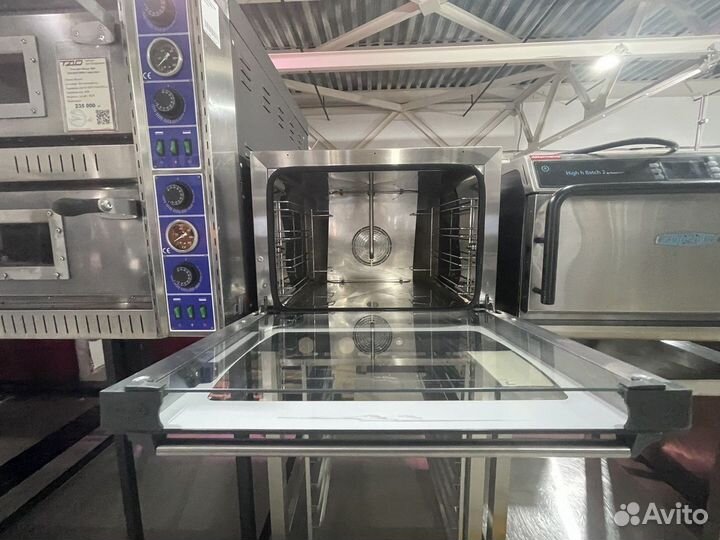 Печь конвекционная Unox с подставкой