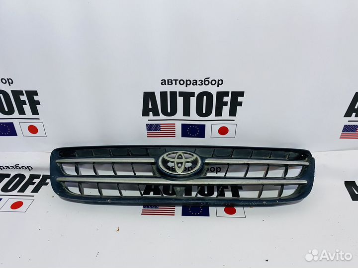Решетка радиатора Toyota Ipsum SXM10