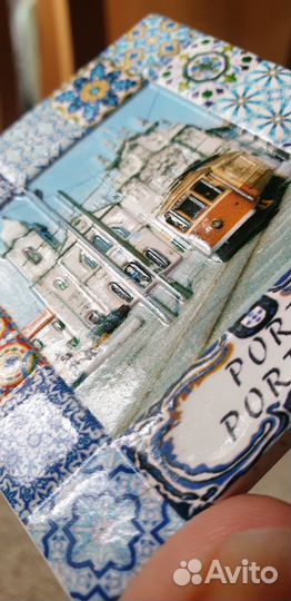 Мозаичный магнит из Португалии