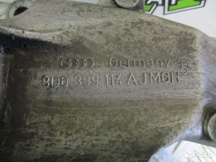 Кронштейн АКПП правый Audi A6 C5 2.5 AKN 150 л.с