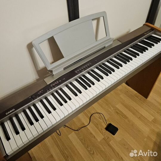 Цифровое пианино Casio PX100