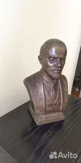 Бюст Ленина бронза