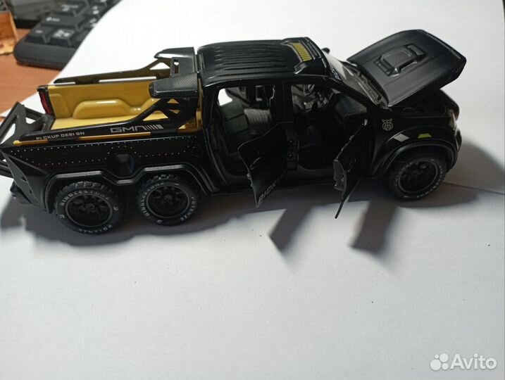 Модель Mercedes Pickup Design