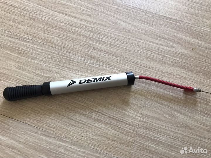 Насос для мячей Demix