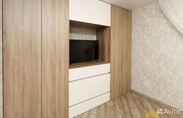 Распашной шкаф