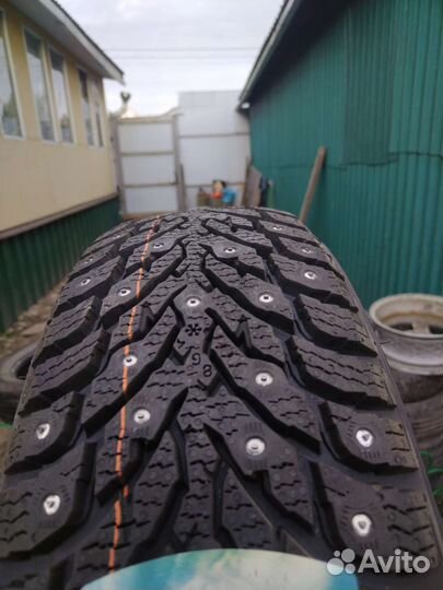Nokian Tyres Hakkapeliitta 9 185/65 R15 92T