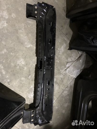 Панель задняя (багажника) Рено Дастер