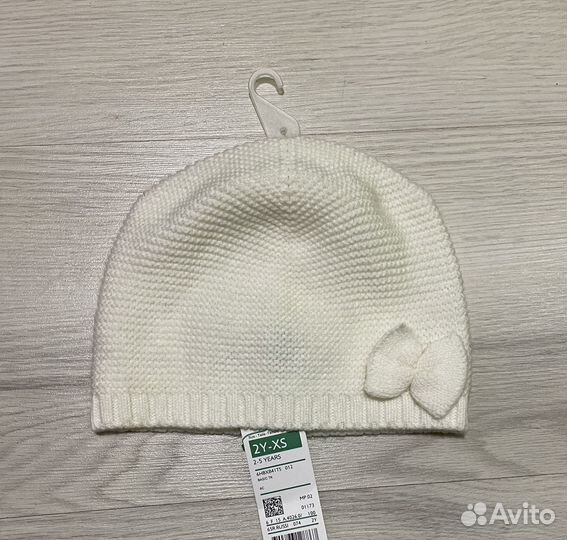 Шапка на девочку Benetton на 2-5 лет