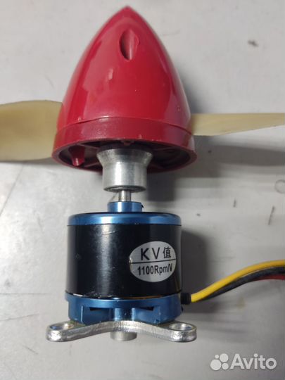 Авиамодельный двигатель