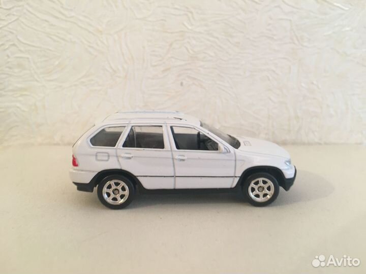 Коллекция Модели Welly мет автомоб 1:64- (60) 13шт