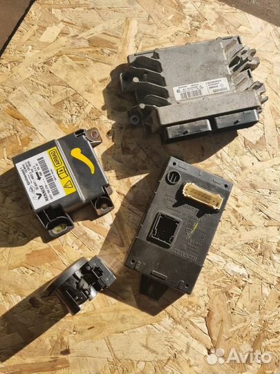 Комплект эбу Renault Logan 1.6 8кл