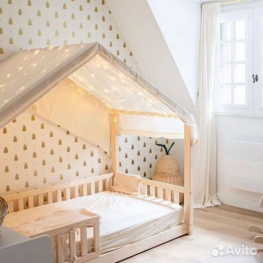 Детская кровать из бука Монтессори