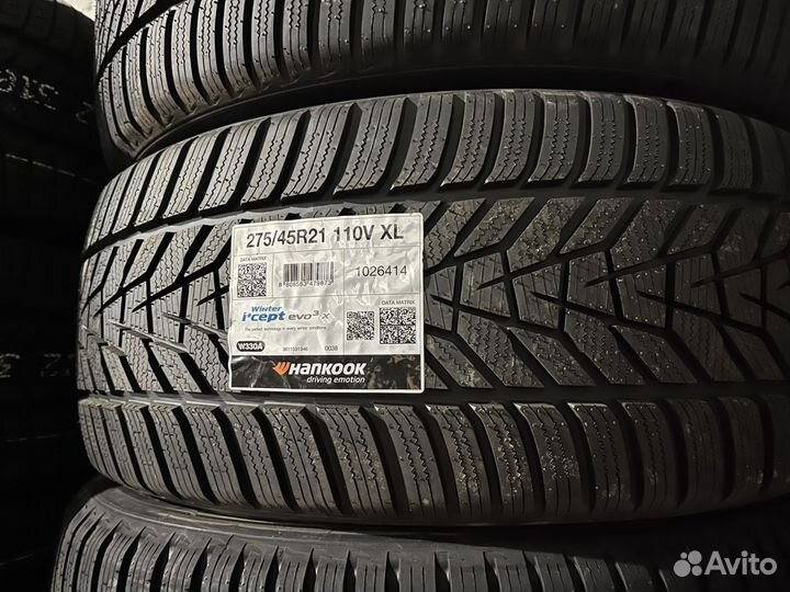 Hankook Winter I'Cept Evo 3 W330A 275/45 R21 и 315/40 R21 115V
