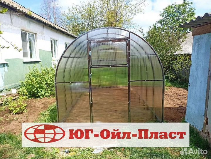 Теплица с поликарбонатом