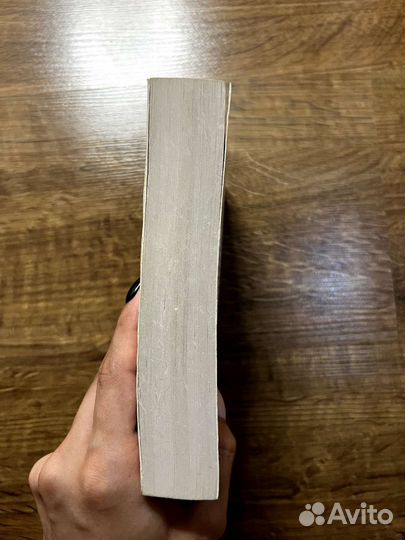 Книга Платье королевы, Дженнифер Робсон