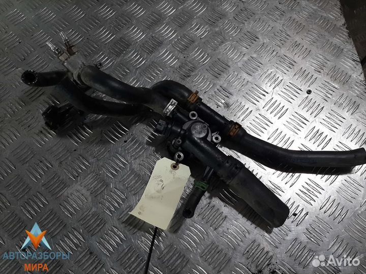 Фланец (тройник) системы охлаждения Renault Laguna