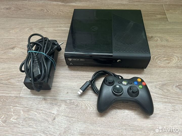 Xbox 360 Е 500 Гб с играми