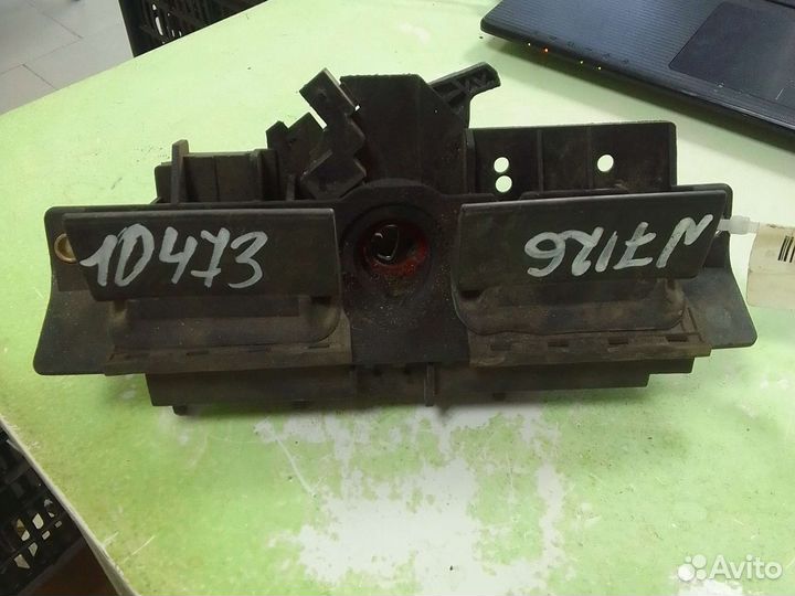 Ручка открывания багажника Audi A6 4B 97-04 гг; 4B