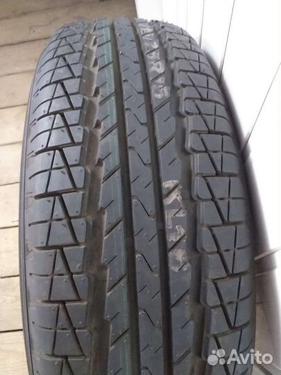 Kumho Road Venture ST KL11 215/75 R15 100S