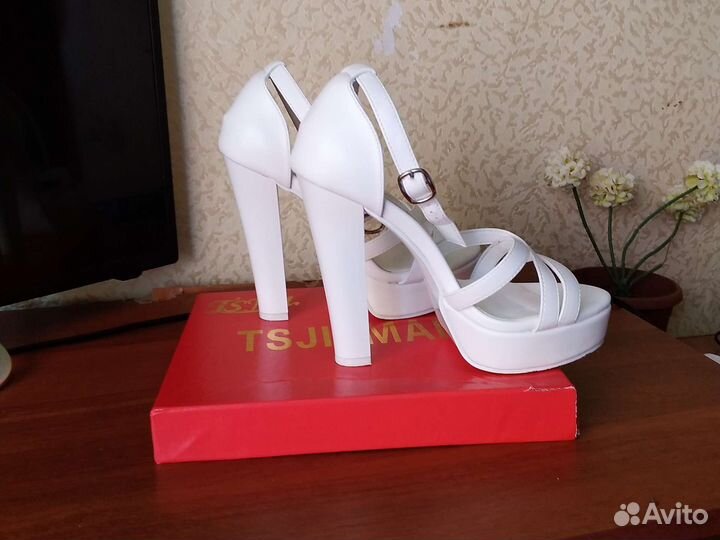 Туфли женские 35 размер б/у одеты один раз