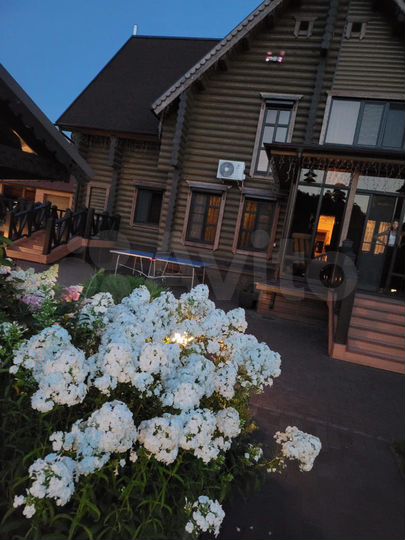 Дом 300 м² на участке 44,7 сот.