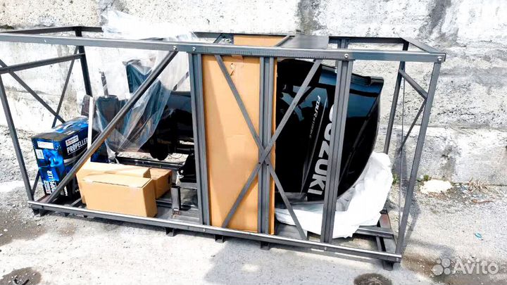 Мотор лодочный Suzuki DF200ATX черный