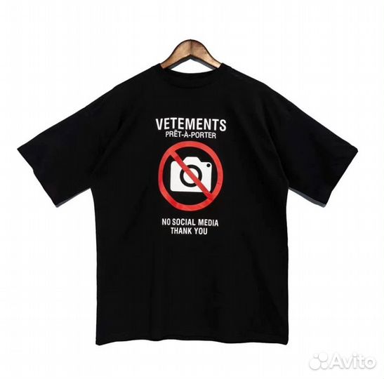 Футболка vetements no social