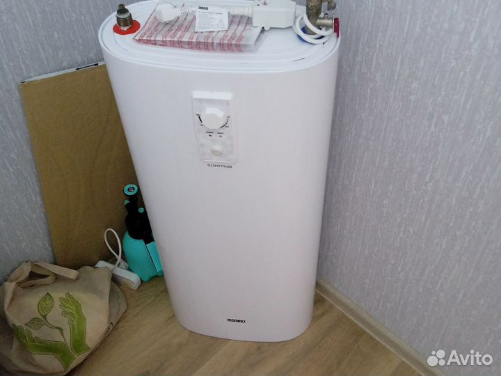 Продам водонагреватель на 50л