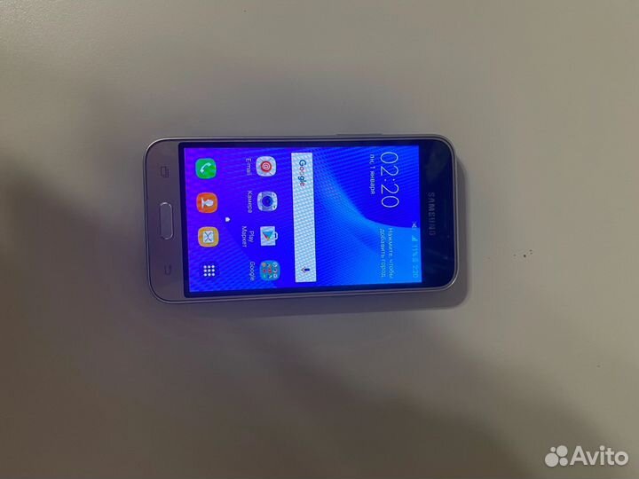 Телефон Samsung galaxy J1