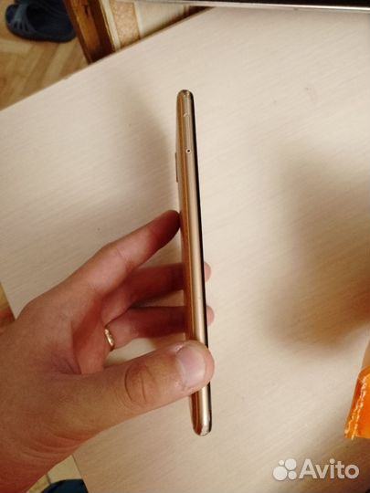 HUAWEI Y6 (2018), 2/16 ГБ