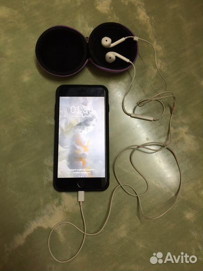 iPhone 7 plus + наушники + 3шт.чехла и з/у