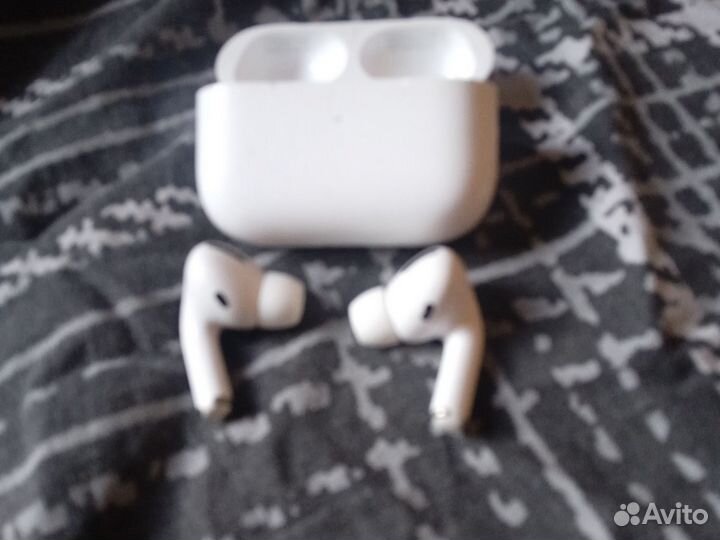 Беспроводные наушники apple airpods