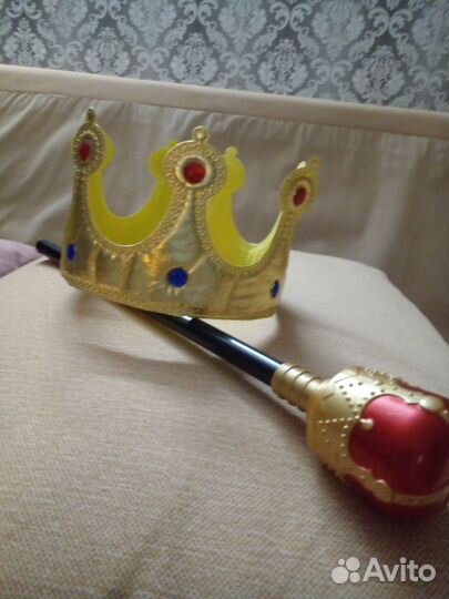 Корона и скипетр