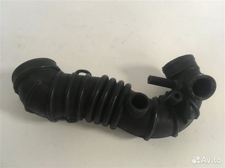 Патрубок вентиляции картера Volkswagen Passat B5