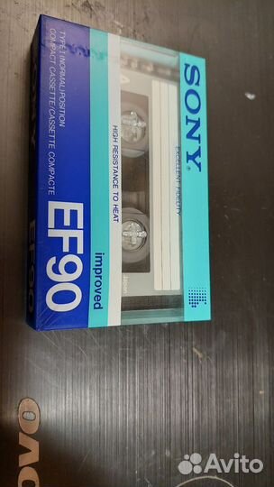 Аудиокассеты запечатанные 4шт