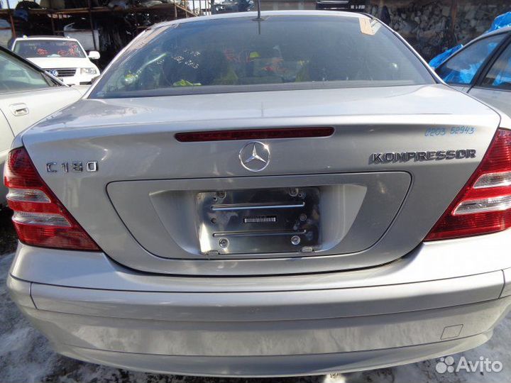Крышка багажника Mercedes-Benz C180 W203 271.946
