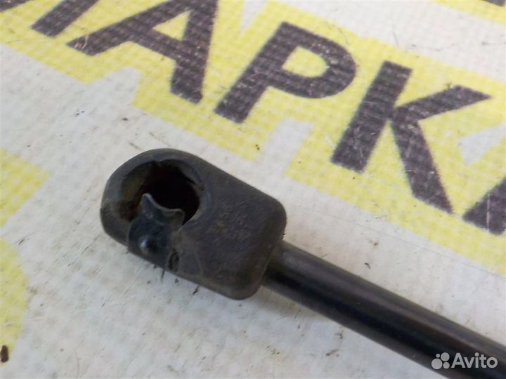 Амортизатор капота Opel Astra H 2004-2014