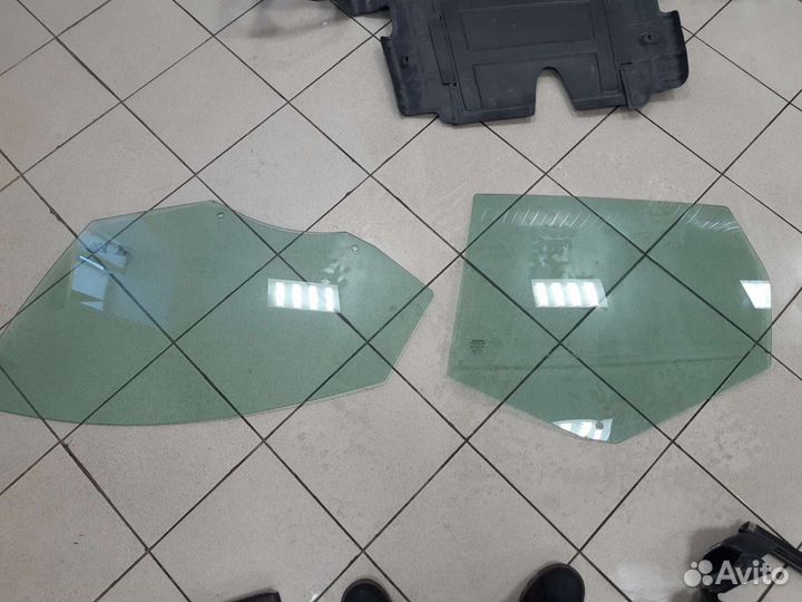 Стекла дверей для volvo xc60 43R-001105, 43R-00110