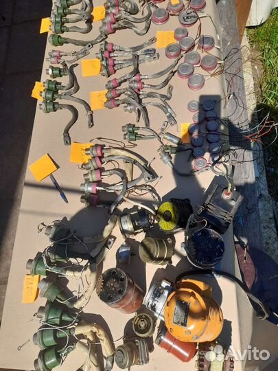 Силовые диоды теристоры.выключатели двигатели