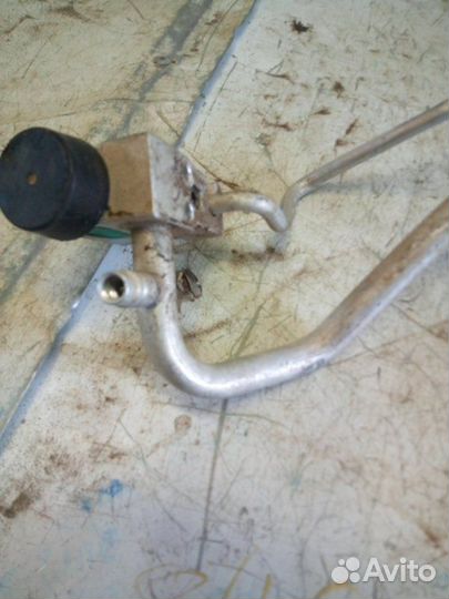 Трубка кондиционера передняя Hyundai Sonata 5