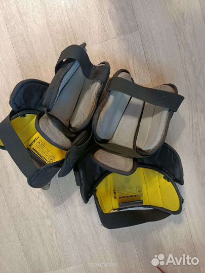 Наколенники warrior