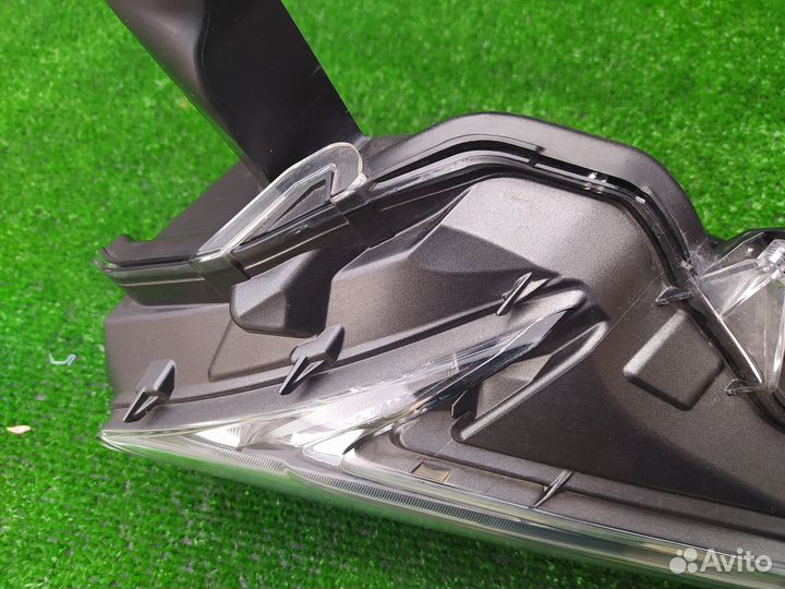 Указатель поворота левый Lexus NX