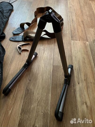 Гитарные аксессуары (струны, ремень, каподастр)