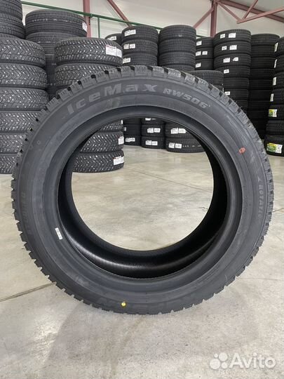 Kapsen IceMax RW506 215/55 R17 98H