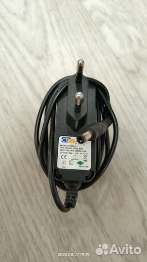 Зарядные для телефонов дата кабеля, гарнитуры